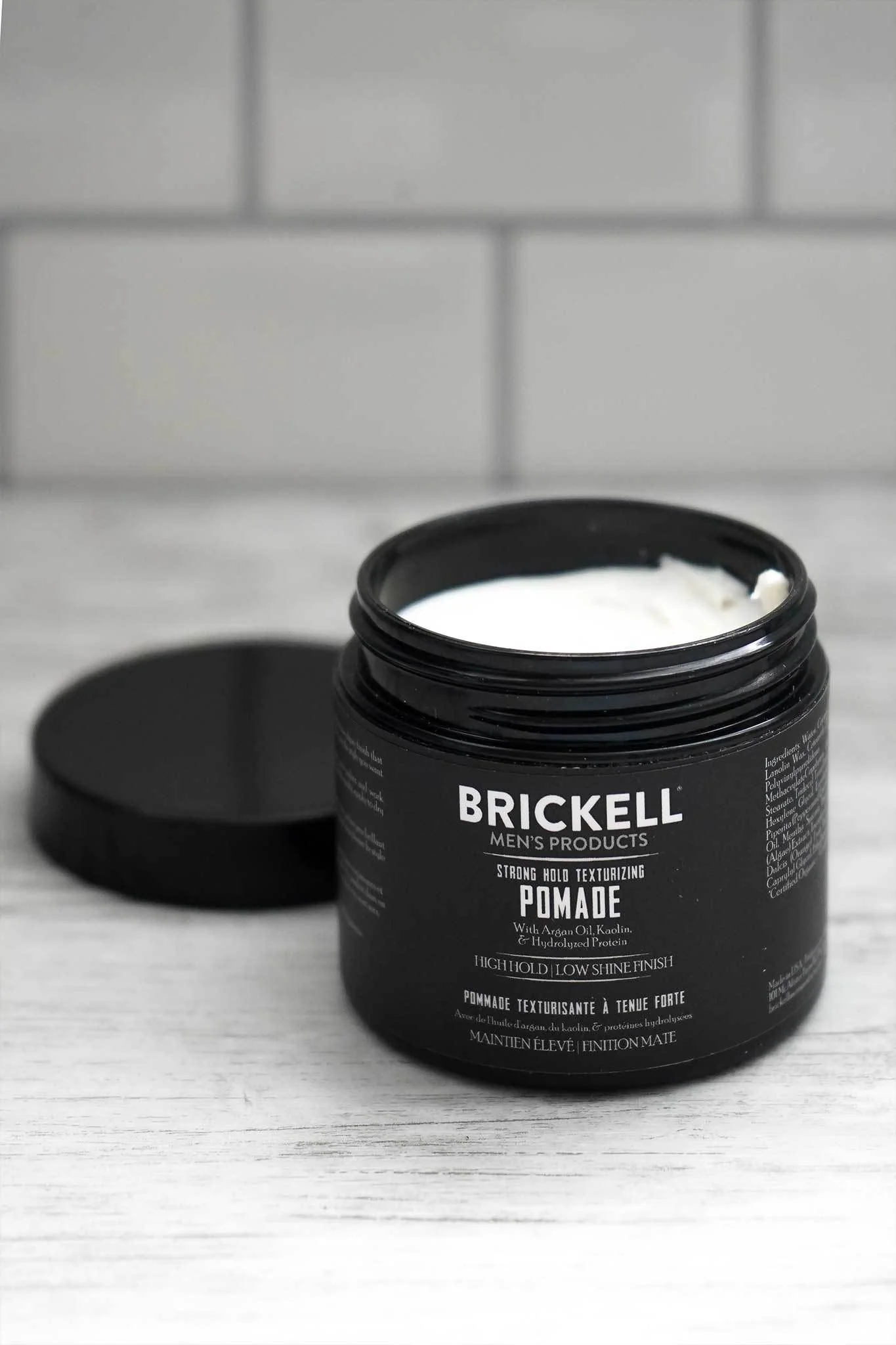 strong-hold-fiber-pomade-for-men-3.webp